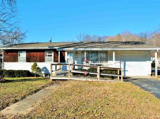 790 E Canary Ln, Monticello, IN 47960