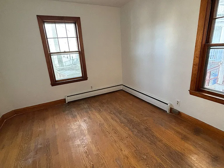 116-120B Bennington St #1 — Photo 14