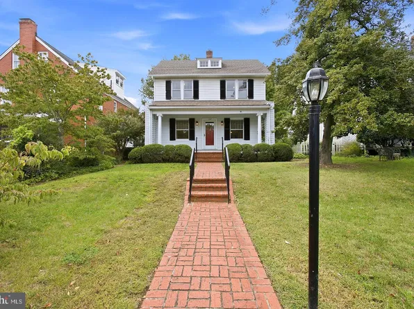 1302 Littlepage St, Fredericksburg, VA 22401