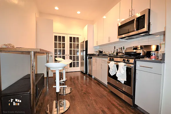 Rented by Bold New York | media 18