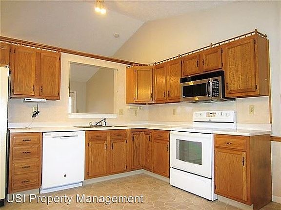 2nd image of 1638 N Park Hurst Dr