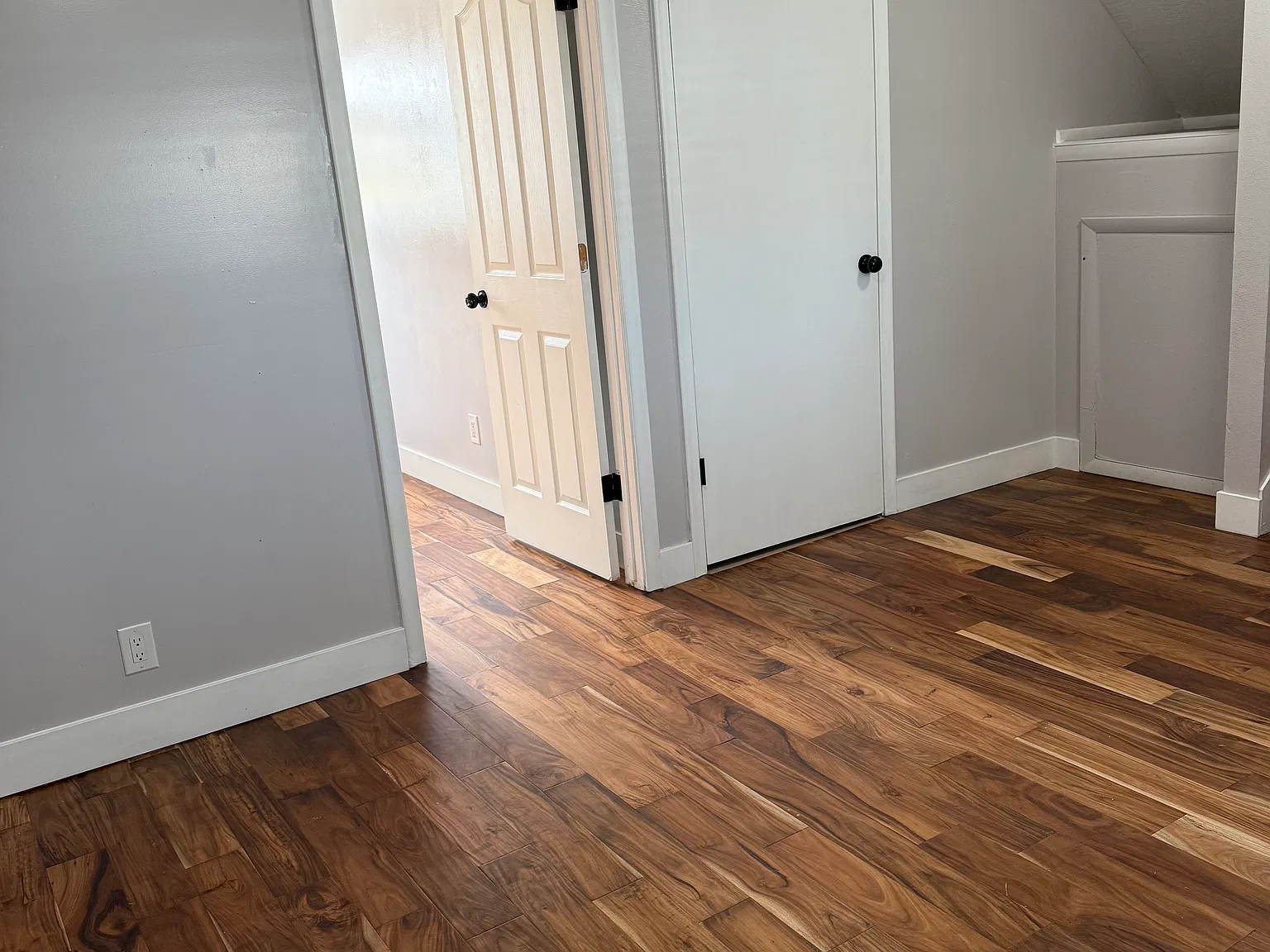 3 bed, 1.5 bath, 1500 sqft, $2,500 — Photo 2