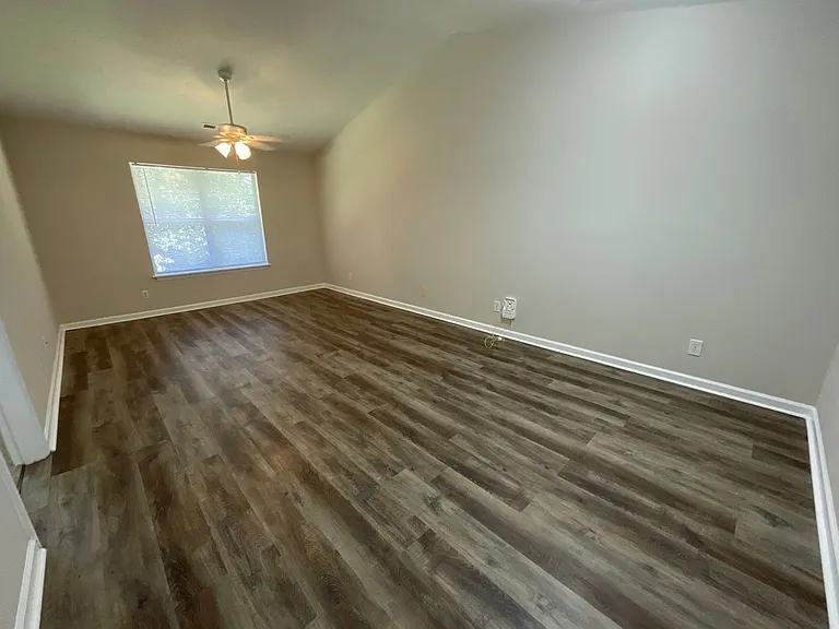 Meridian Park Apartments — Photo 153