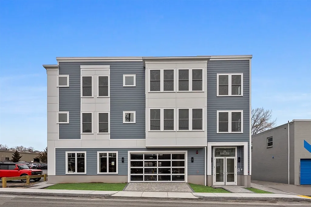 2 bed, 2.0 bath, 1141 sqft, $3,200 — Photo 1