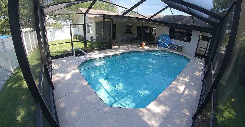 Screened Pool