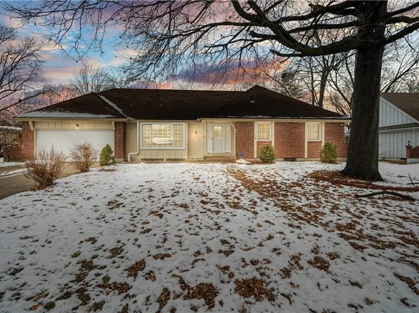 9412 Ralston Ave, Kansas City, MO 64138