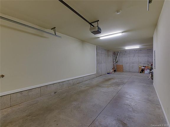 4th image of 128 Steinbeck Way APT D