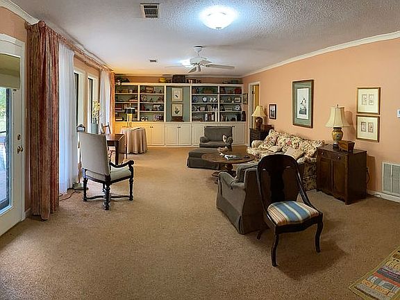 4th image of 614 Parkway Dr