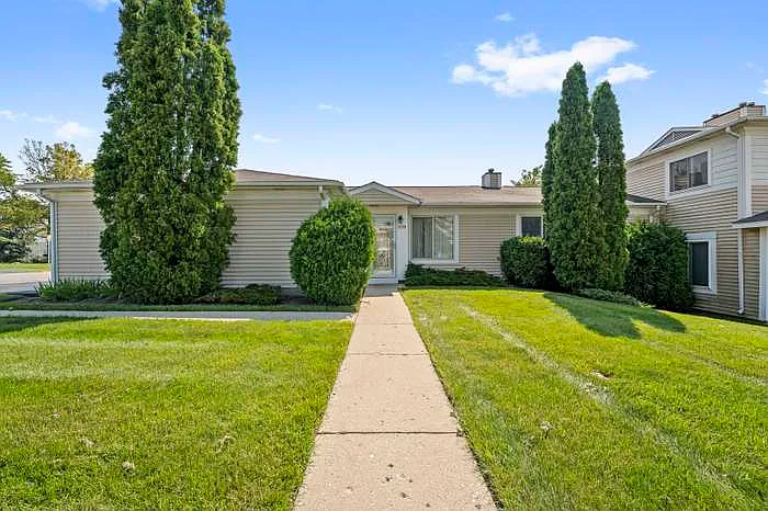 2 bed, 1.5 bath, 1000 sqft, $2,200 — Photo 1