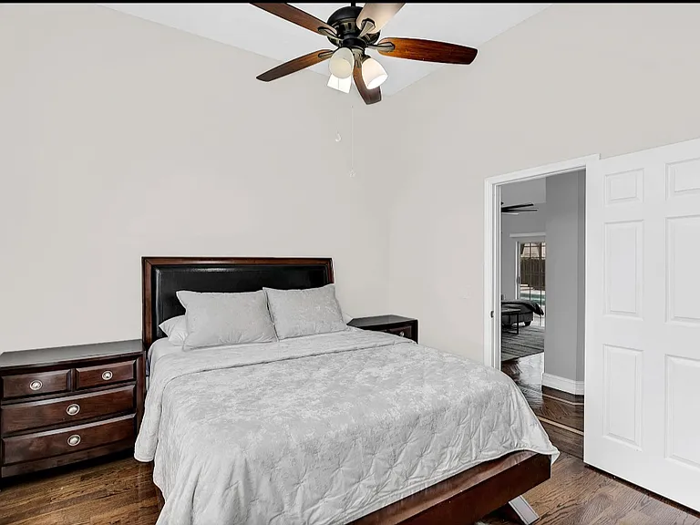 1031 Byerly Way — Photo 20