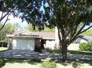 6862 Chickering Rd, Fort Worth, TX 76116