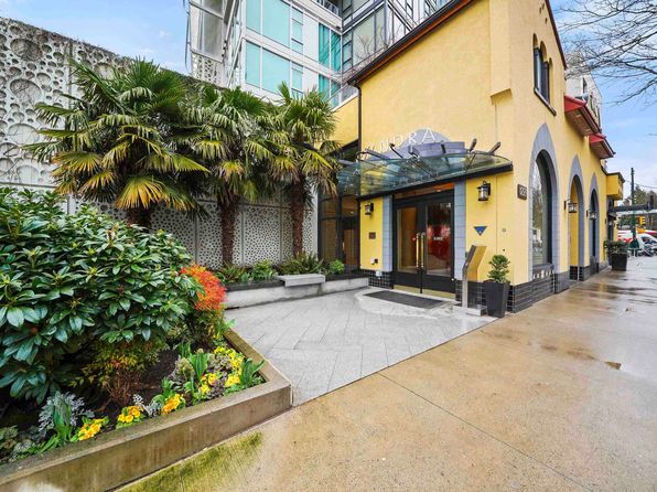 1221 Bidwell St #1902, Vancouver, BC V6G 0B1