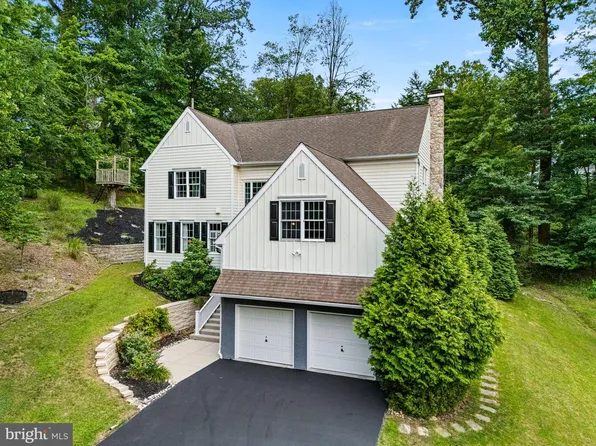 232 Vincent Rd, Paoli, PA 19301