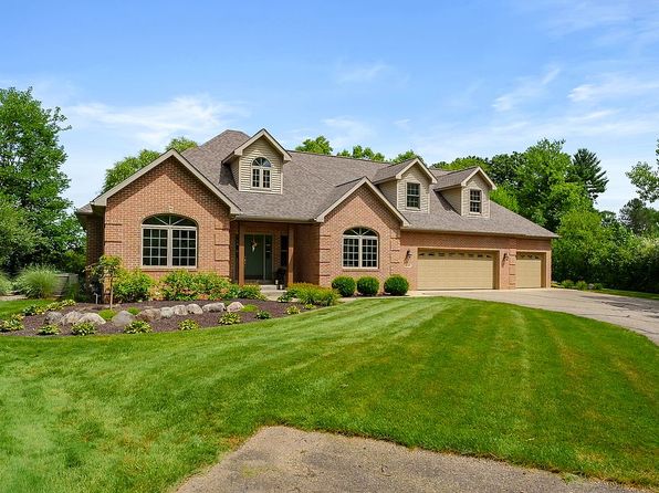 332 Blarney Ln