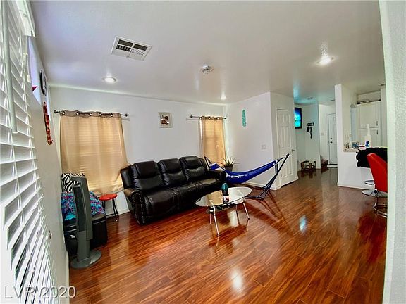 3rd image of 7398 Drumlin St