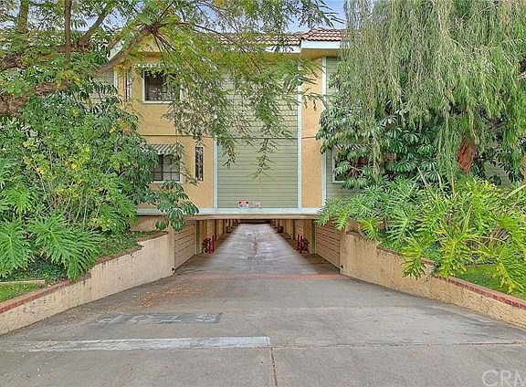 3rd image of 27 Palmetto Dr APT D