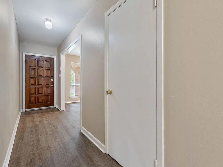 1210 Neal Pickett Dr — Photo 2