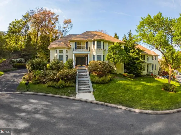 416 Spring Garden Ln, Conshohocken, PA 19428