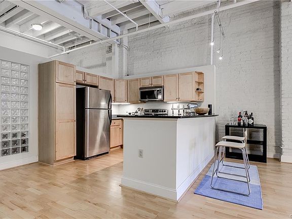 2nd image of 306 N 26th St #U113