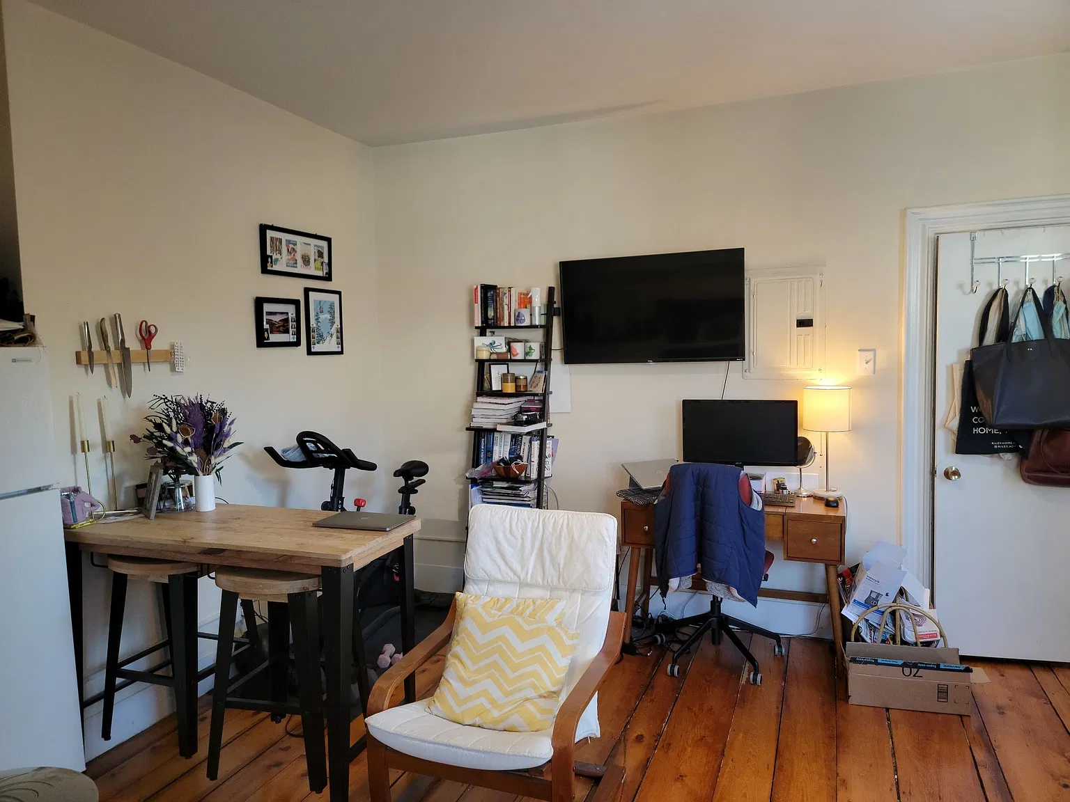 1 bed, 500 sqft, $2,300 — Photo 2