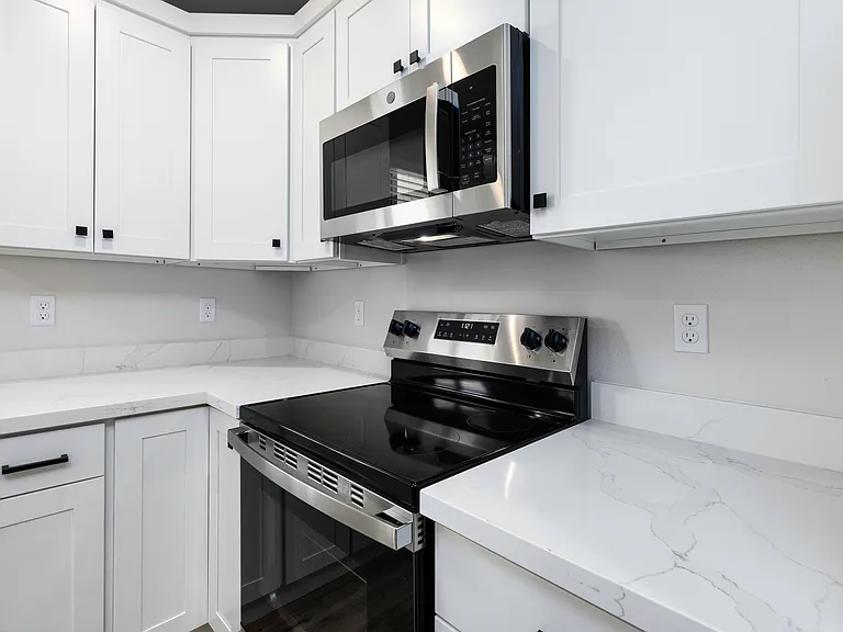 6728 S Madison St #C — Photo 9