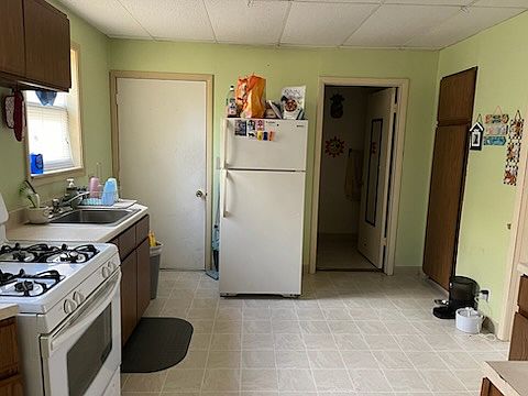 4th image of 501 College Ave #1