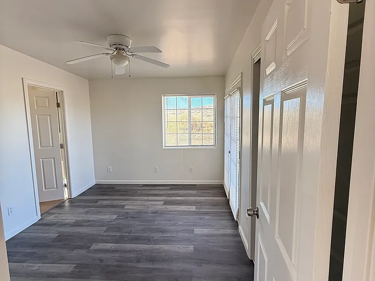 62350 Belmont St — Photo 17