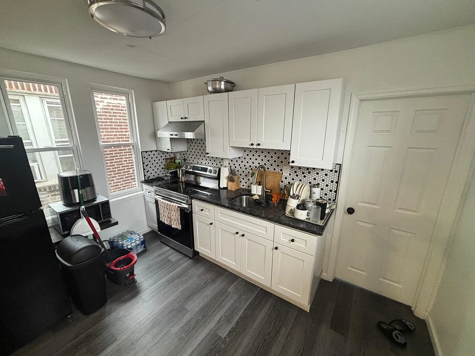 2 bed, 800 sqft, $1,350 — Photo 3
