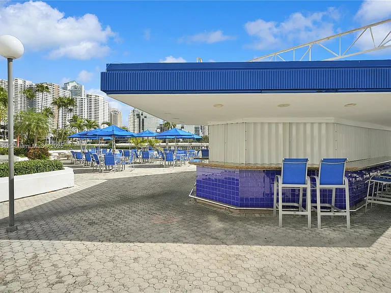 825 Brickell Bay Dr #847 — Photo 33