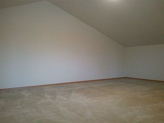 5th image of 148 NE Miramar Cir
