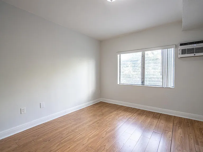7927 East Dr #264 — Photo 20