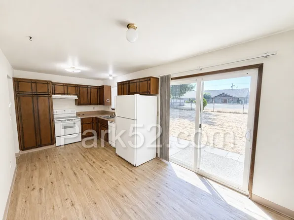 22306 42nd Ave E, Spanaway, WA 98387