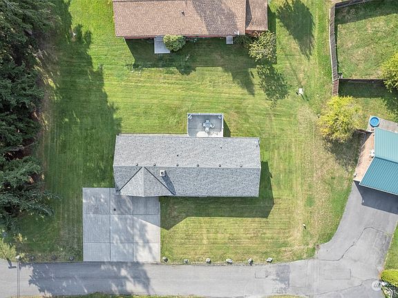 5th image of 2311 E Fir Street