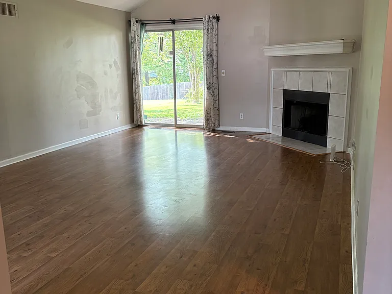 11834 Virginia Ave — Photo 14
