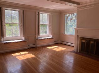 82 Washington Sq APT 4, Salem, MA 01970