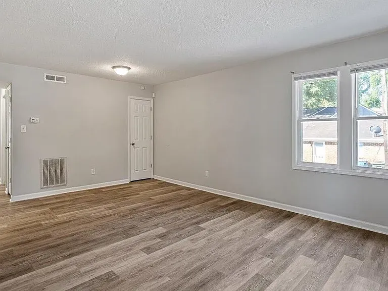 916 Fiske St #B — Photo 1