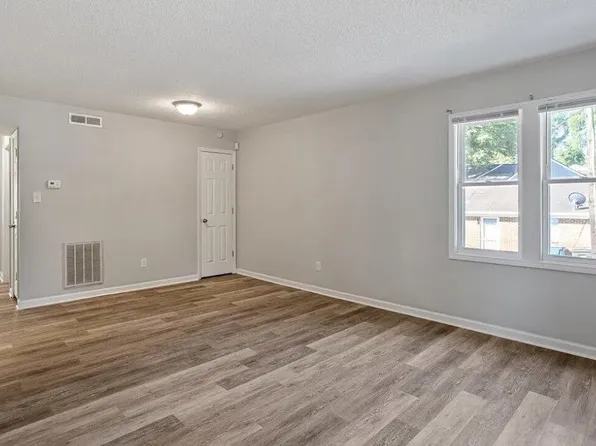 916 Fiske St APT B, Durham, NC 27703