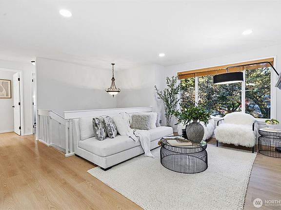 4th image of 9211 NE 136th Pl