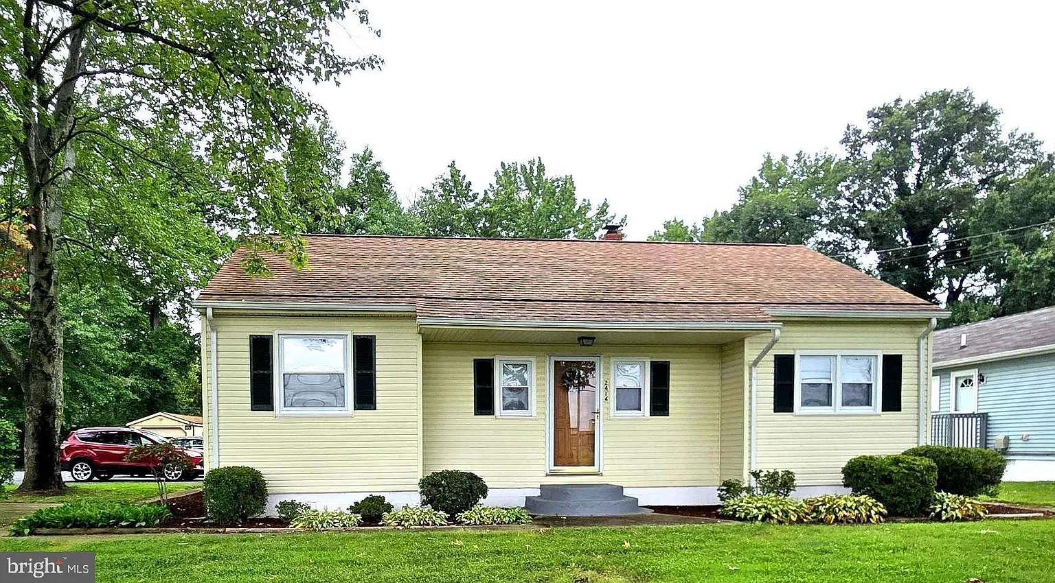 2414 Willoughby Beach Rd photo 1
