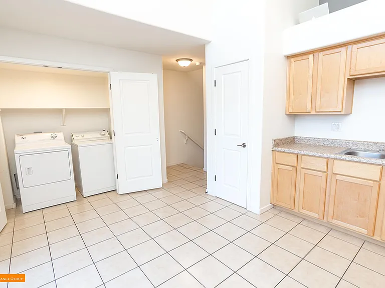 330 S Farmer Ave #331 — Photo 8