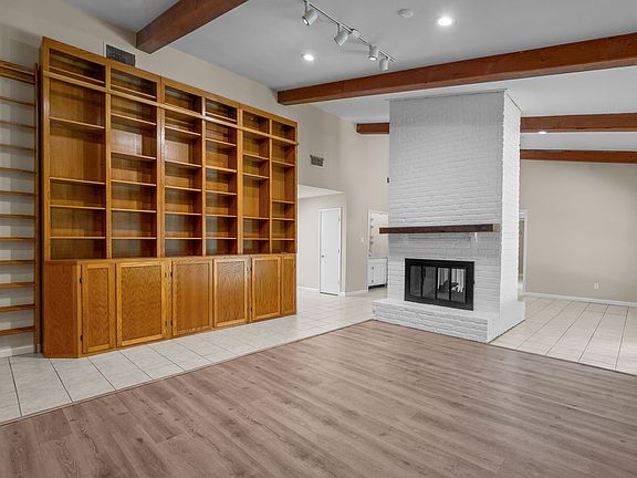 4th image of 3015 Hillcrest Ct