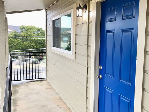 4th image of 1249 N Lbj Dr APT 111