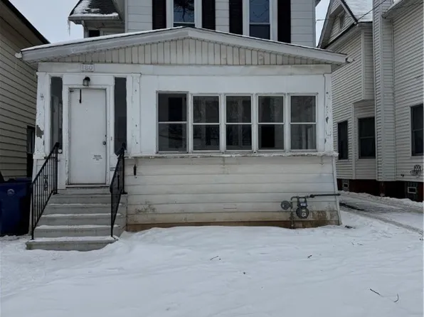180 Park Ave, Lockport, NY 14094