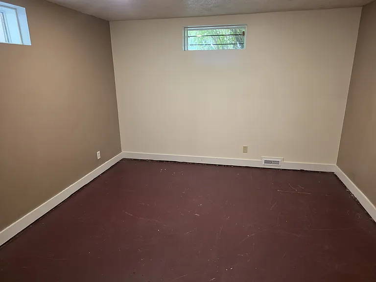 4931 Vienna Dr NW — Photo 15
