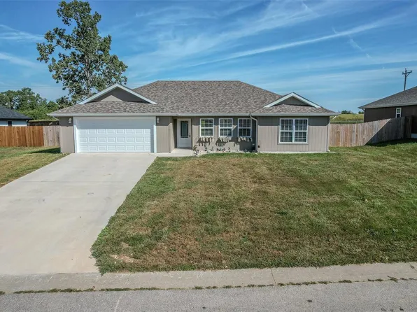 1611 Steele St, Lebanon, MO 65536