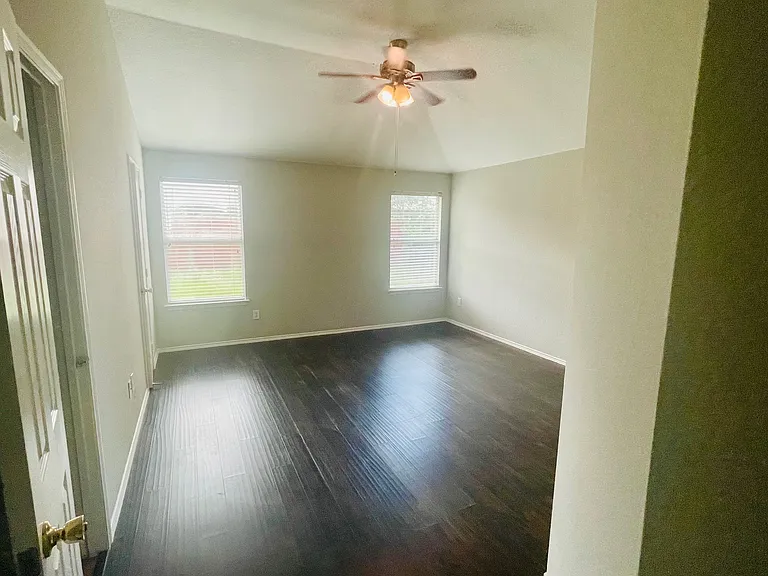 2701 Morningside Dr — Photo 5