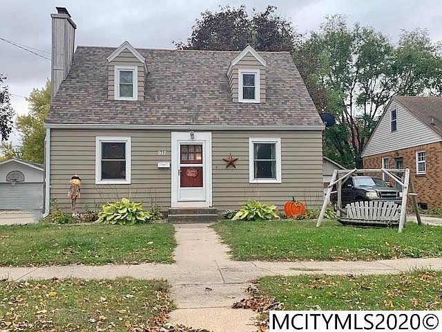 1st image of 917 15th Pl NE
