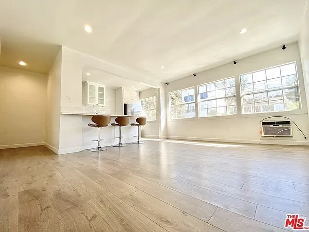 1 bed, 680 sqft, $2,800 — Photo 3