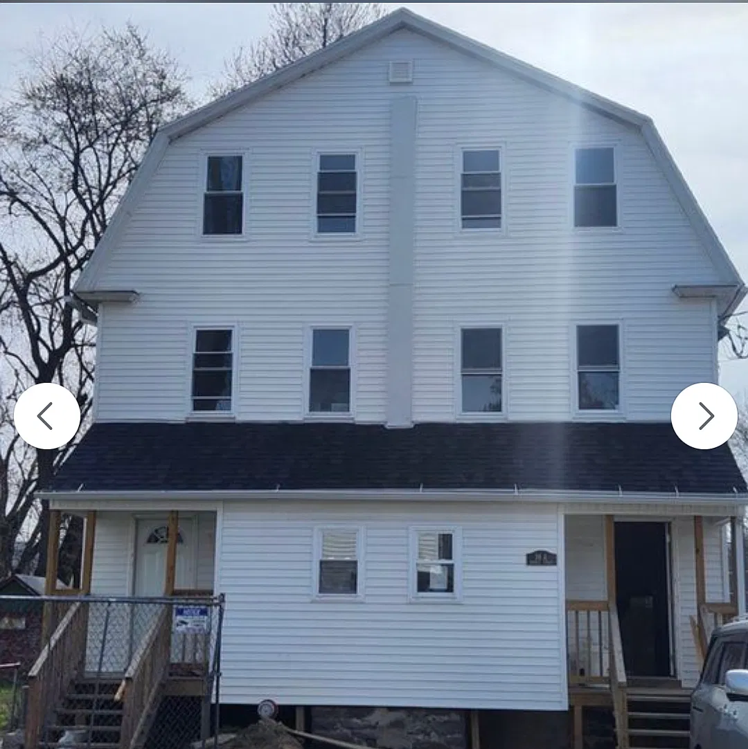 3 bed, 1.5 bath, 1100 sqft, $2,050 — Photo 1