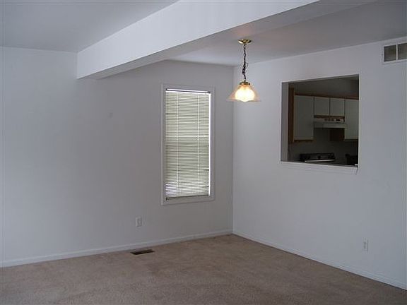 4157_sawkaw_living2